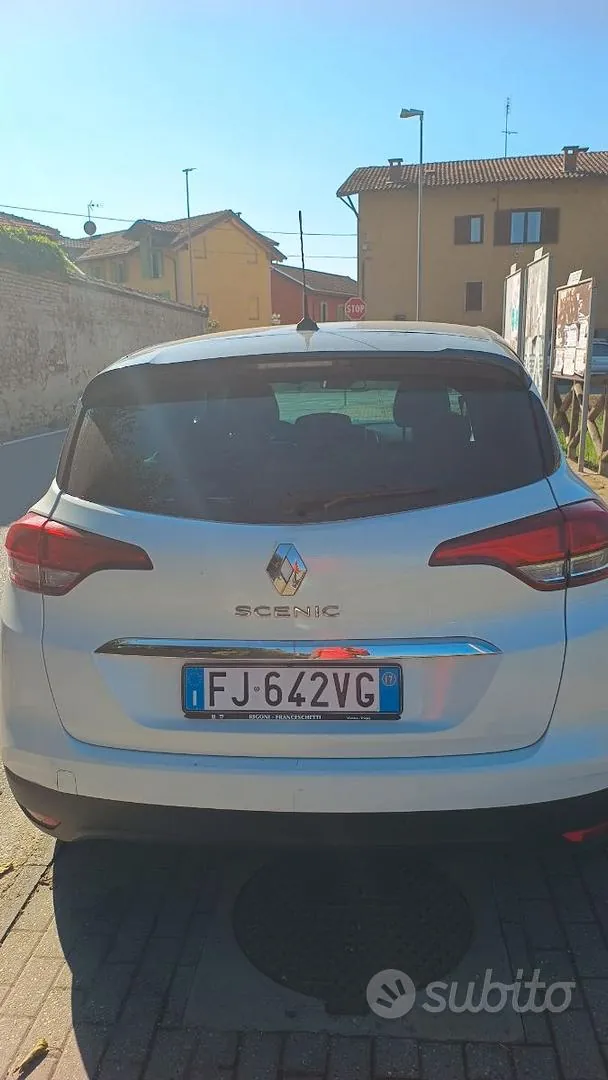 Renault Scenic 2017 photo 3