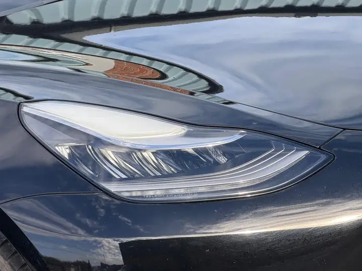 Tesla Model 3 2020 photo 4