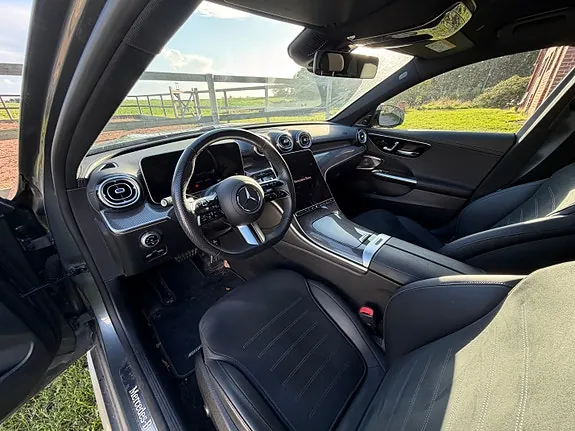 Mercedes-Benz C300 2024 photo 3