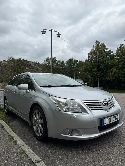 Toyota Avensis 2009 photo 2