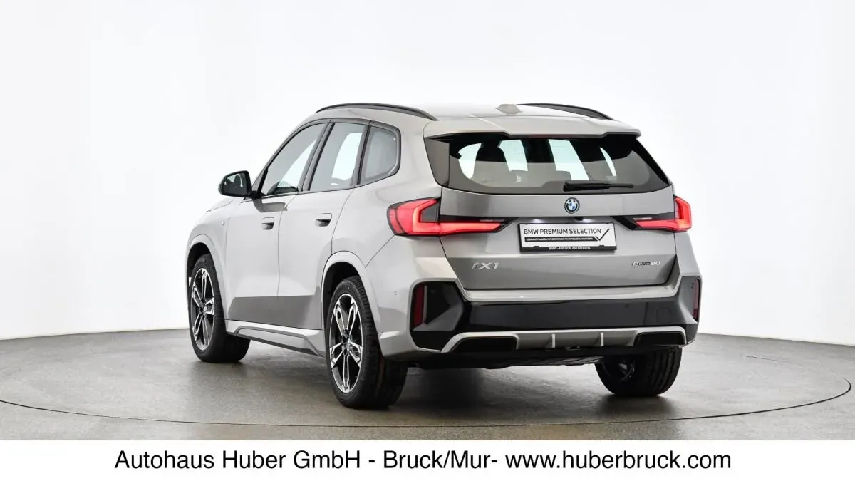 BMW Ix1 2025 photo 3