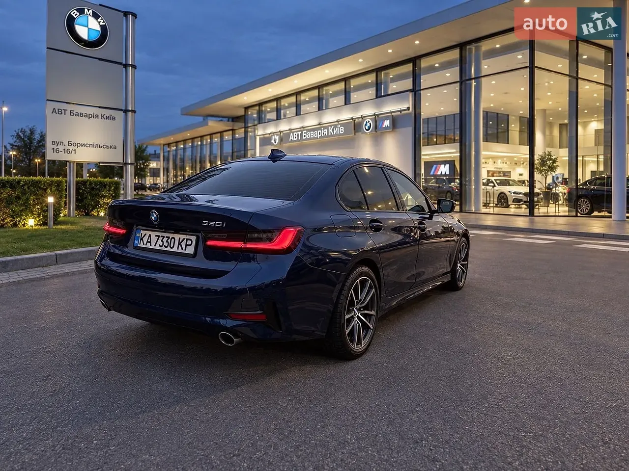 BMW 3 Series 2019 photo 5