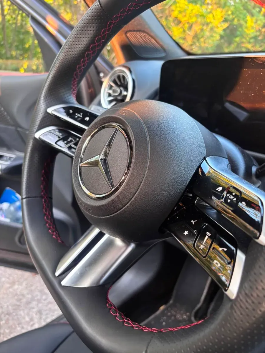 Mercedes-Benz Glb 2025 photo 2