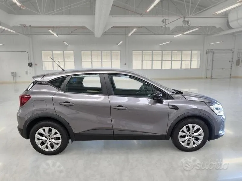 Renault Captur 2022 photo 3