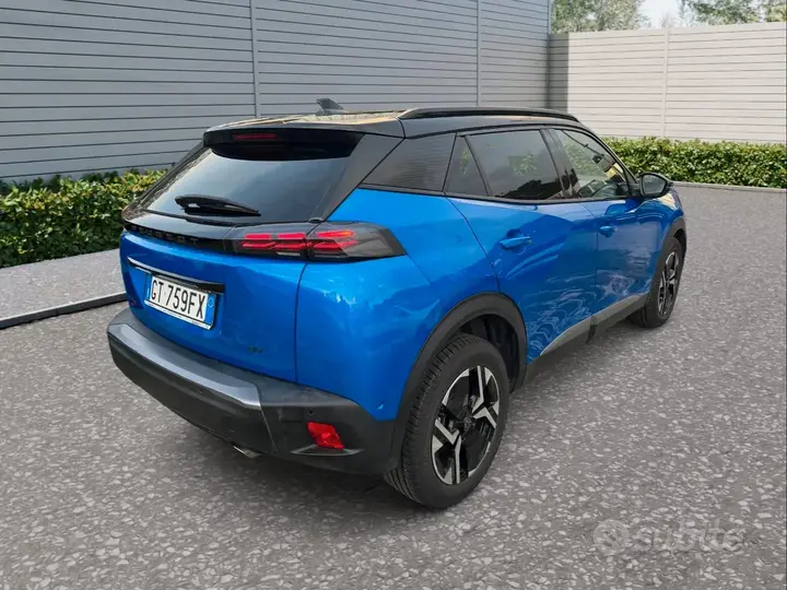 Peugeot 2008 2024 photo 3