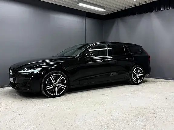 Volvo V60 2021 photo 2