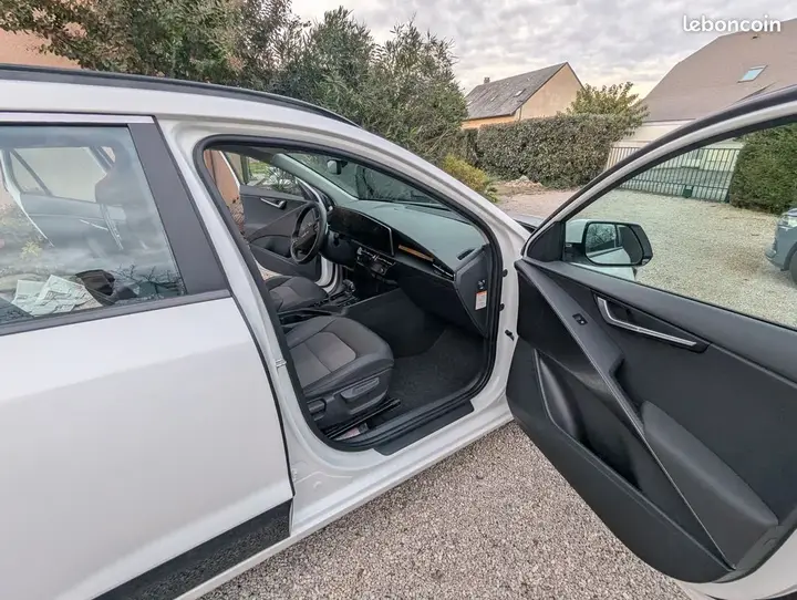 Kia Niro 2025 photo 4