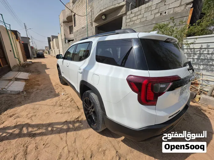 GMC Acadia 2023 photo 3