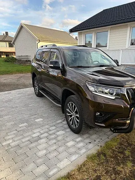 Toyota Land Cruiser 2022 photo 3