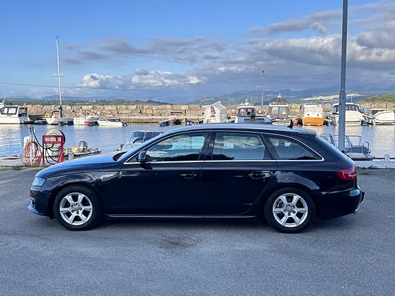 Audi A4 2009 photo 2