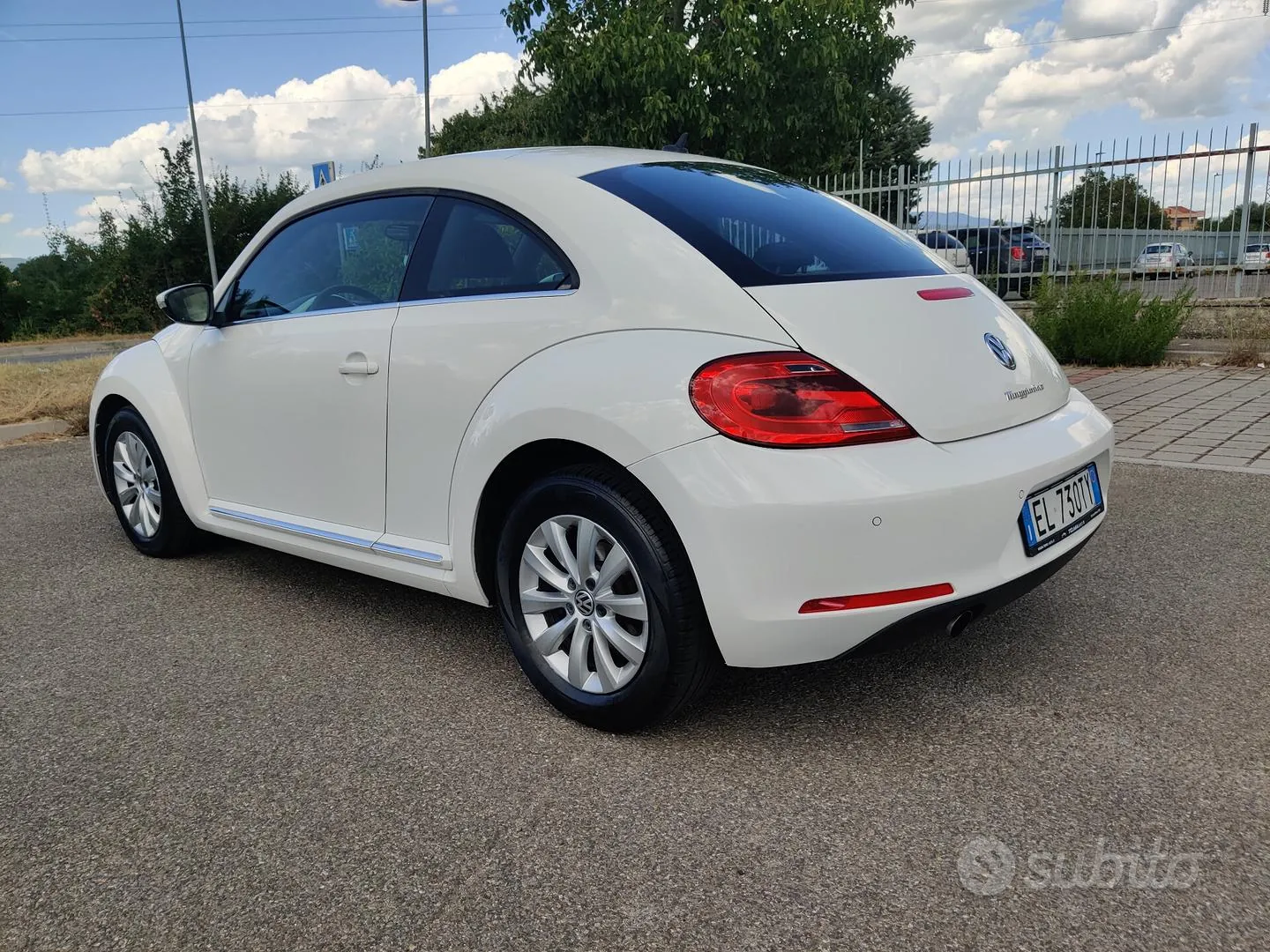 Volkswagen Maggiolino 2012 photo 3
