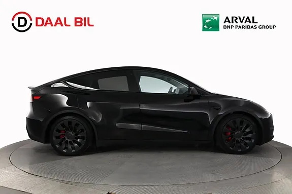 Tesla Model Y 2024 photo 5