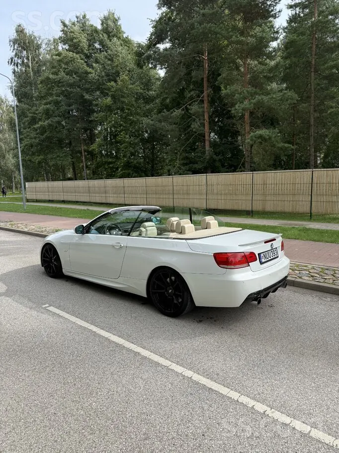 BMW 335I 2010 photo 4