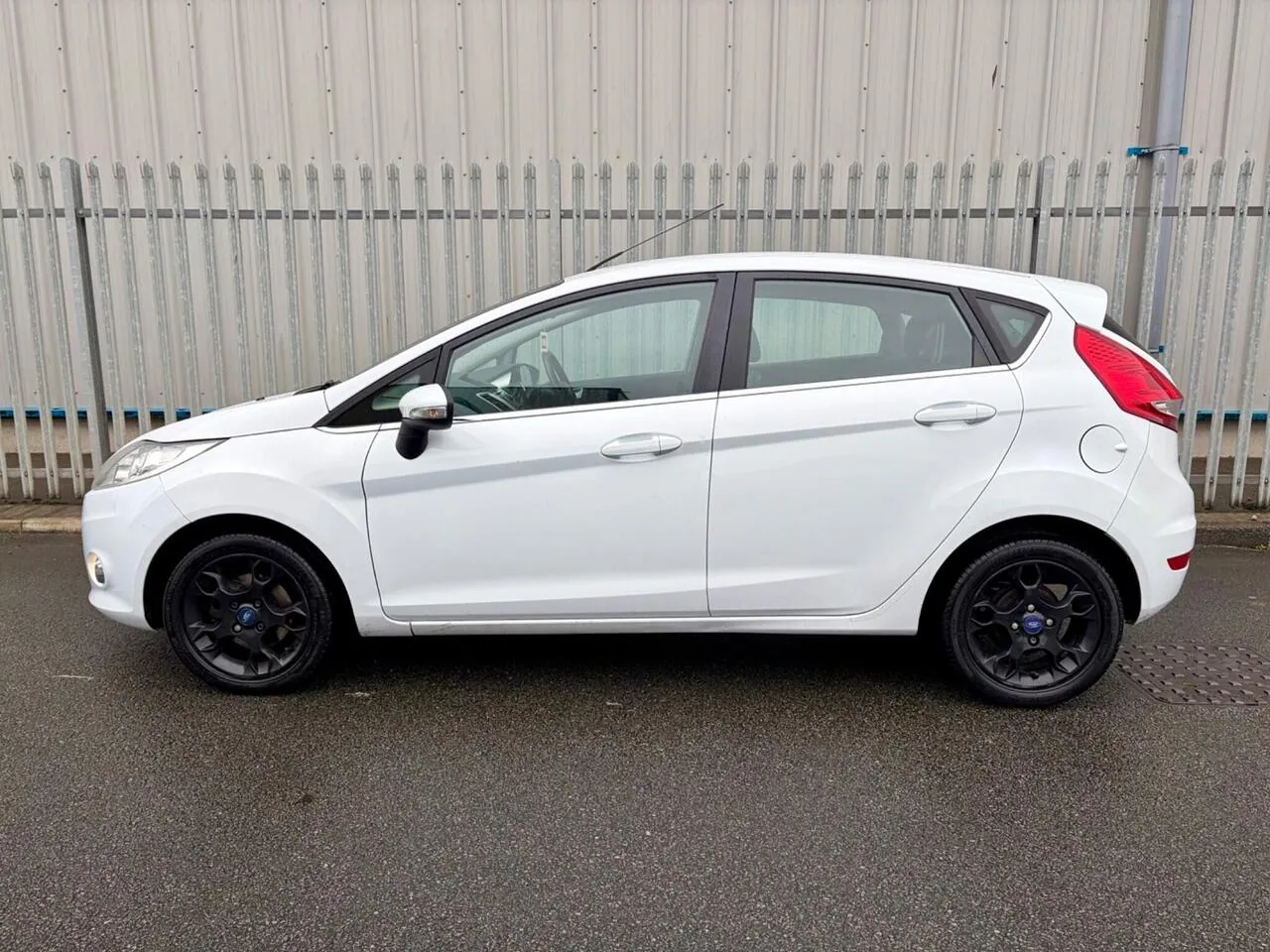 Ford Fiesta 2012 photo 4