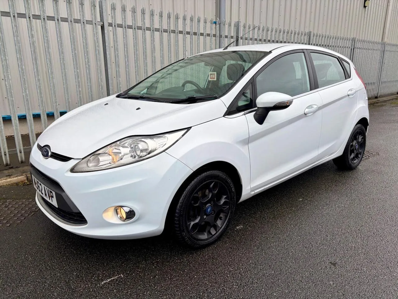 Ford Fiesta 2012 photo 2