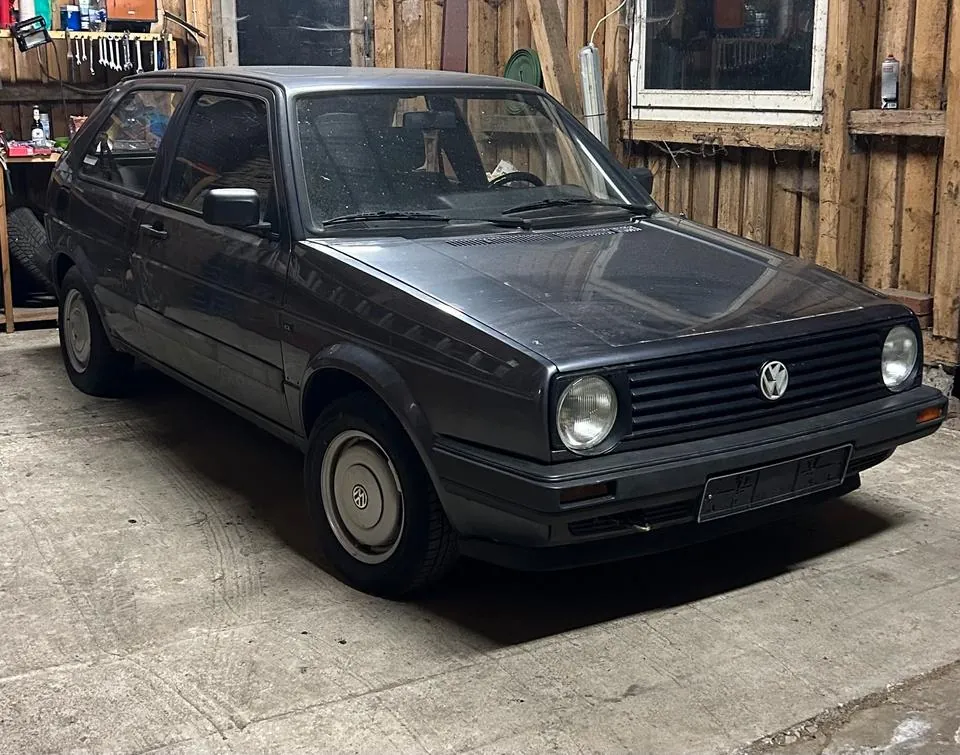 Volkswagen Golf 2