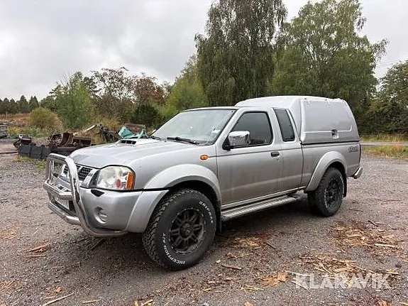 Nissan Np300