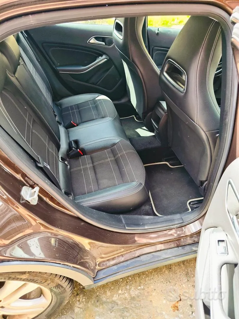 Mercedes-Benz Gla 2015 photo 2