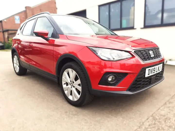 Seat Arona 2019 photo 2