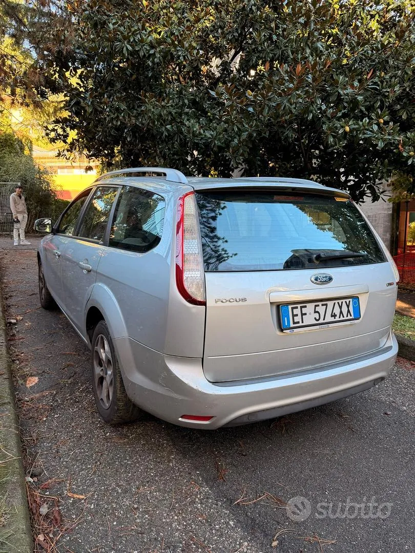 Ford Focus 2010 photo 5