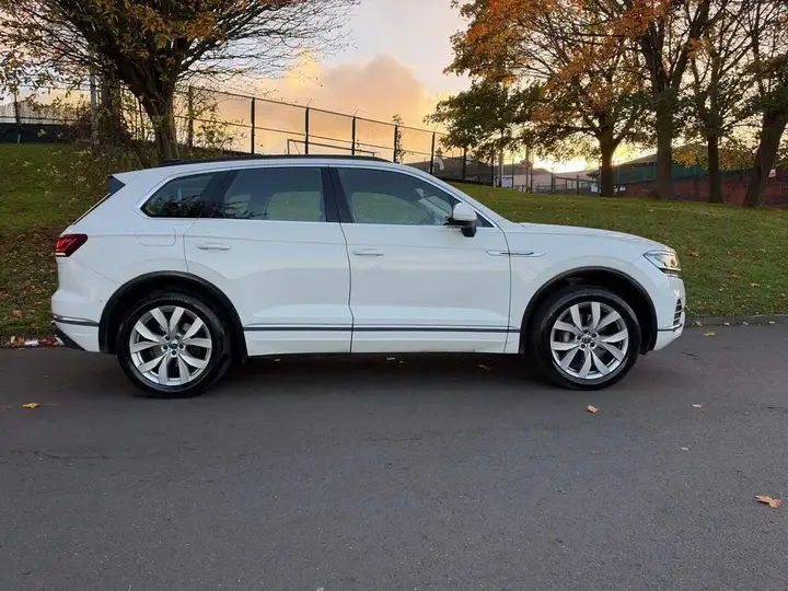 Volkswagen Touareg 2021 photo 5