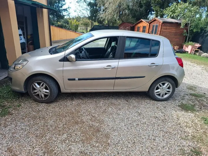 Renault Clio 2007 photo 5