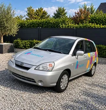 Suzuki Liana