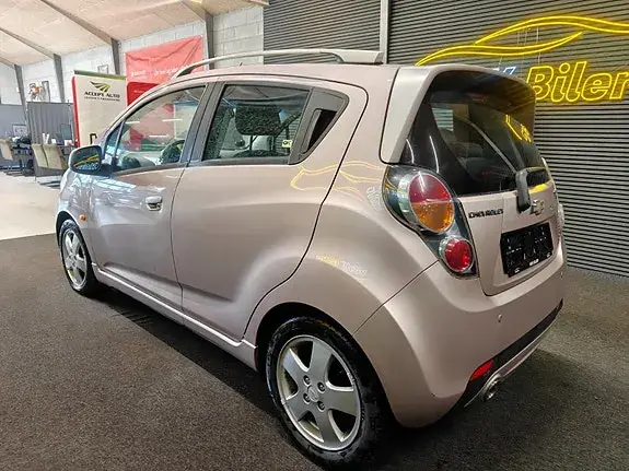 Chevrolet Spark 2011 photo 3