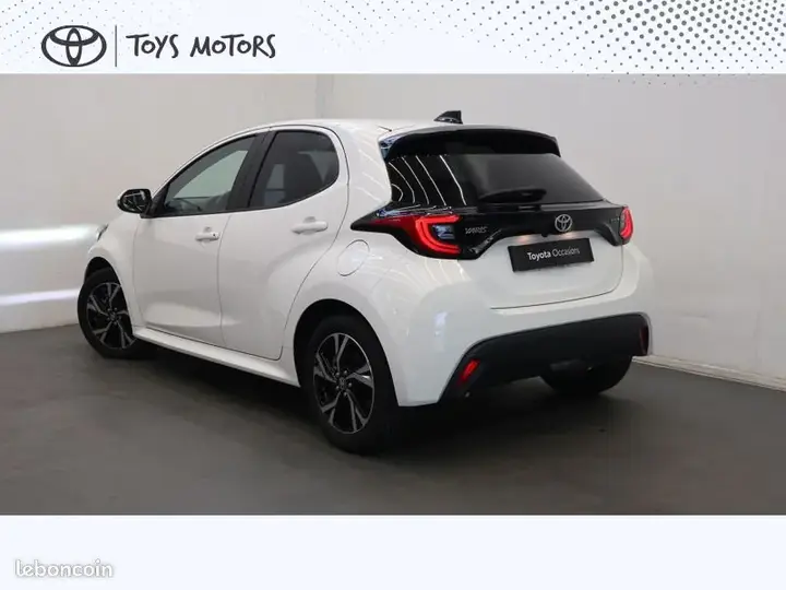 Toyota Yaris 2025 photo 3