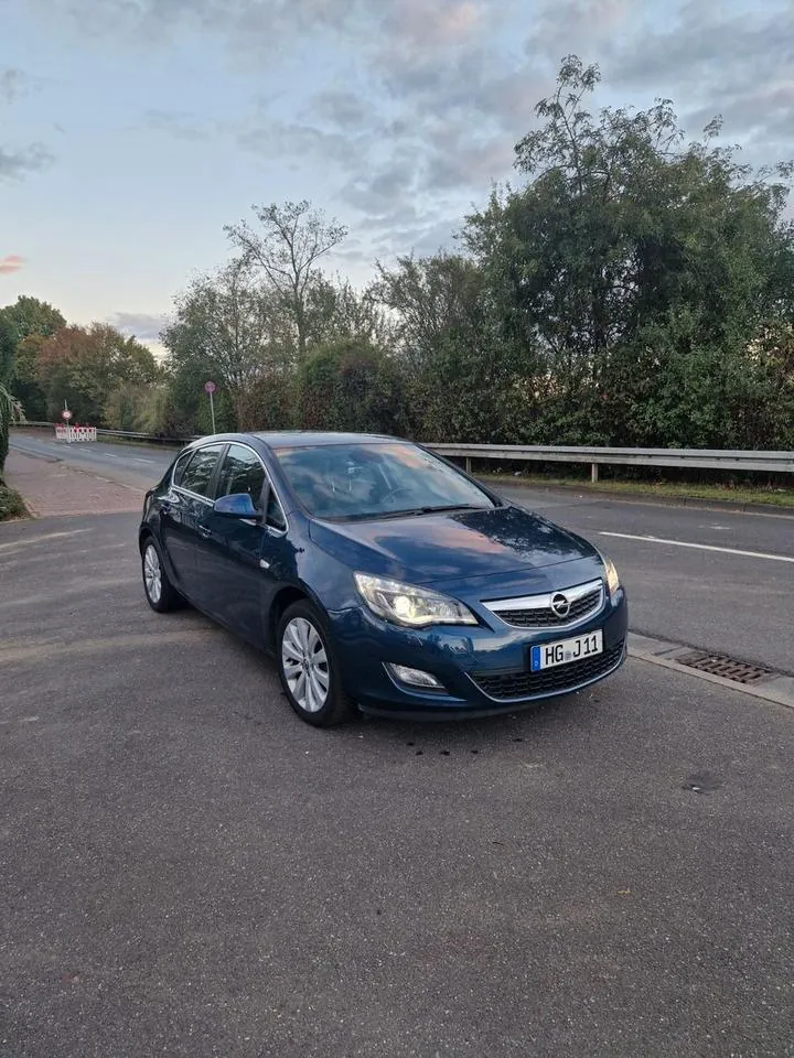 Opel Astra J