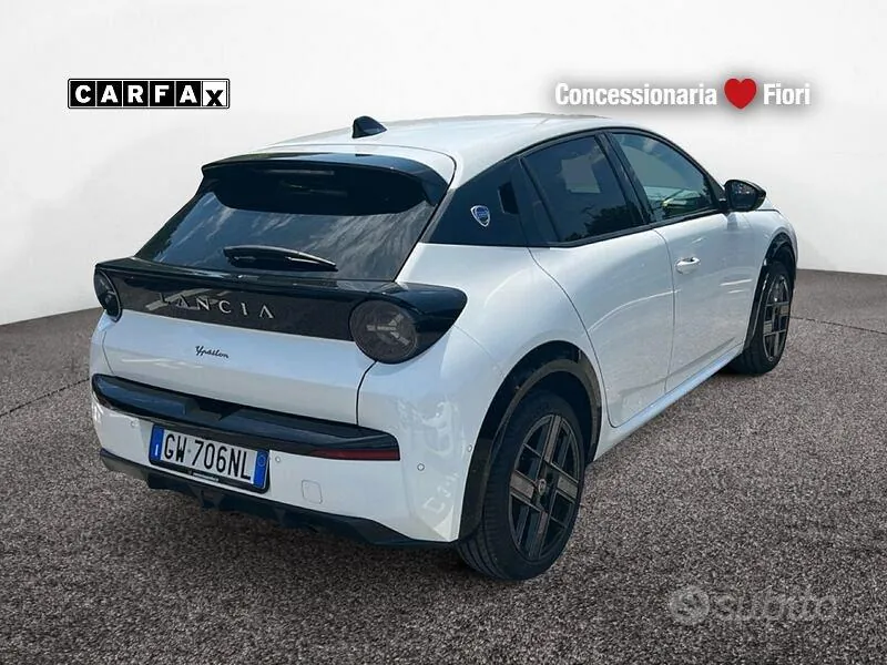 Lancia Ypsilon 2024 photo 3