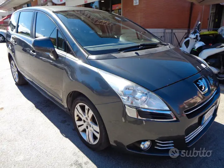 Peugeot 5008 2011 photo 3