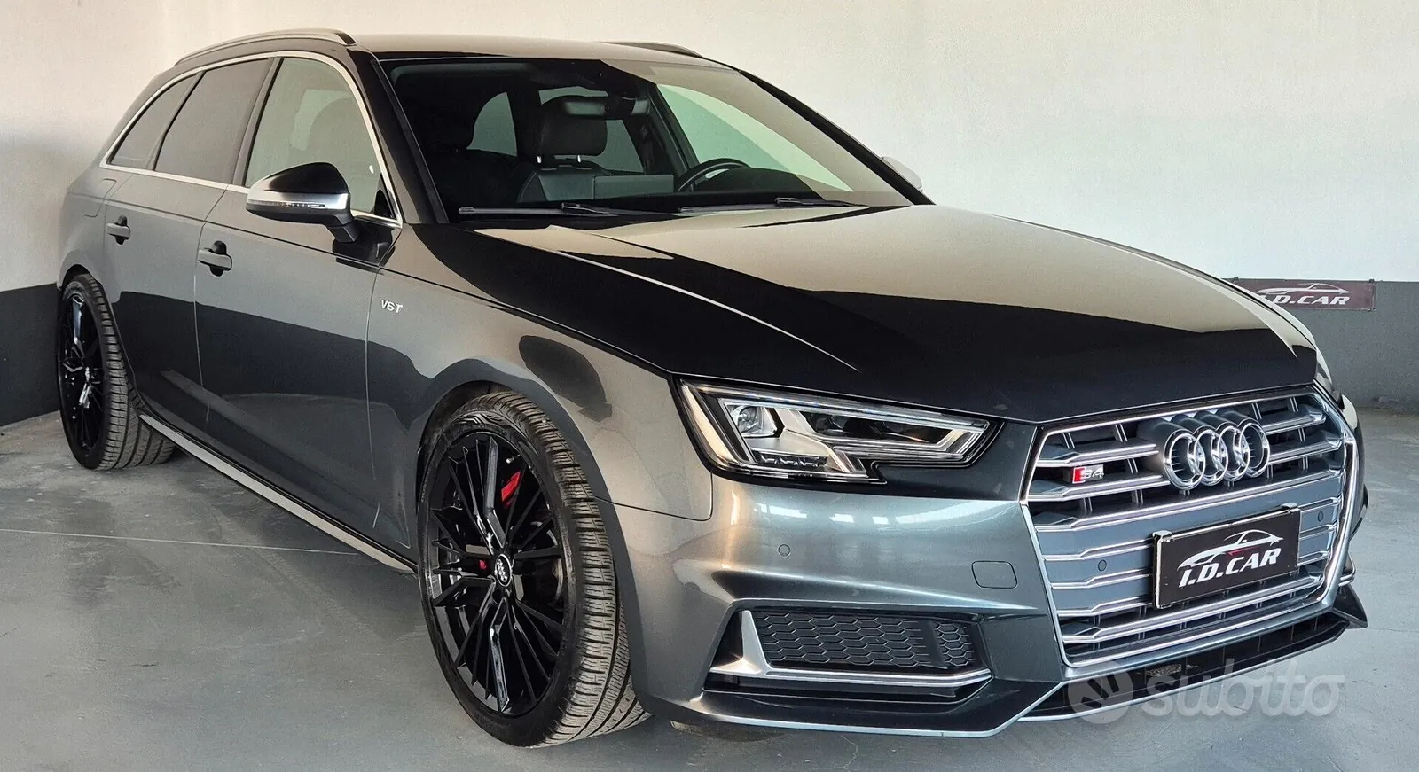 Audi A4 2018 photo 2