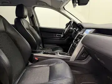 Land Rover Discovery Sport 2016 photo 2