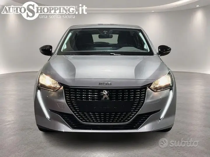 Peugeot 208 2022 photo 2