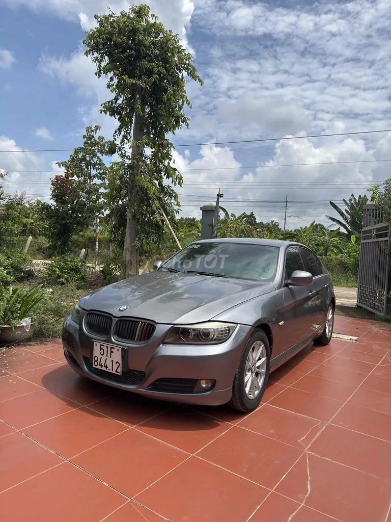 BMW 320I