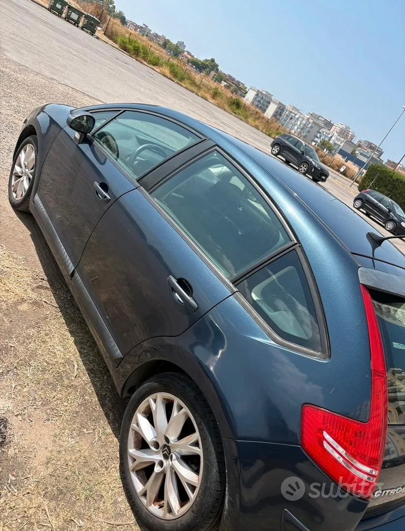 Citroen C4 2009 photo 3