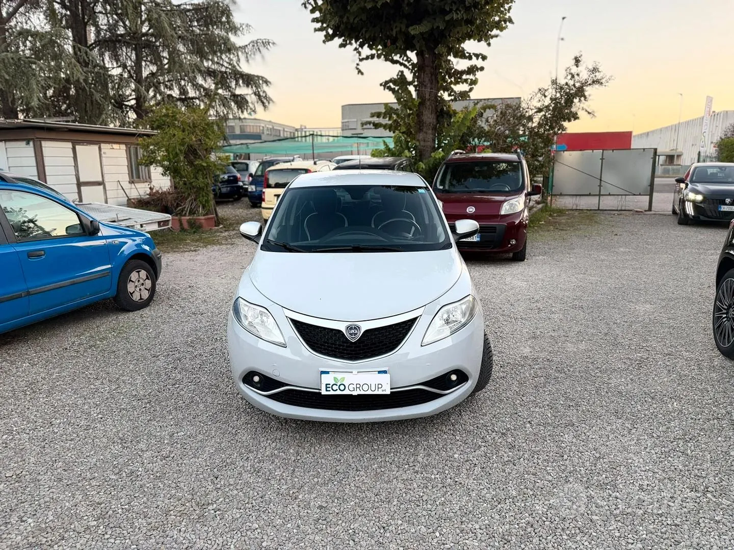 Lancia Ypsilon 2016 photo 2