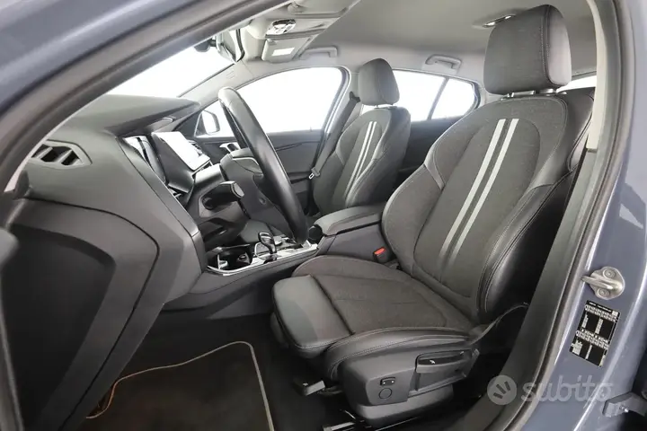 BMW 1 Series 2021 photo 2