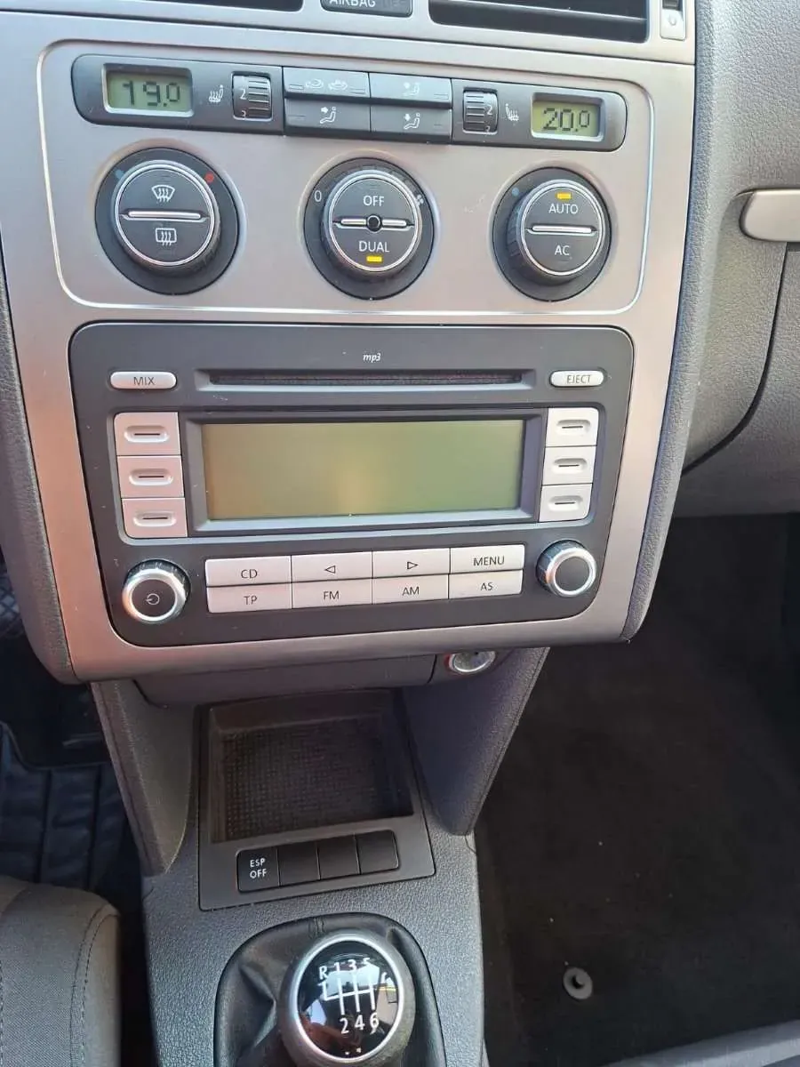 Volkswagen Touran 2008 photo 3