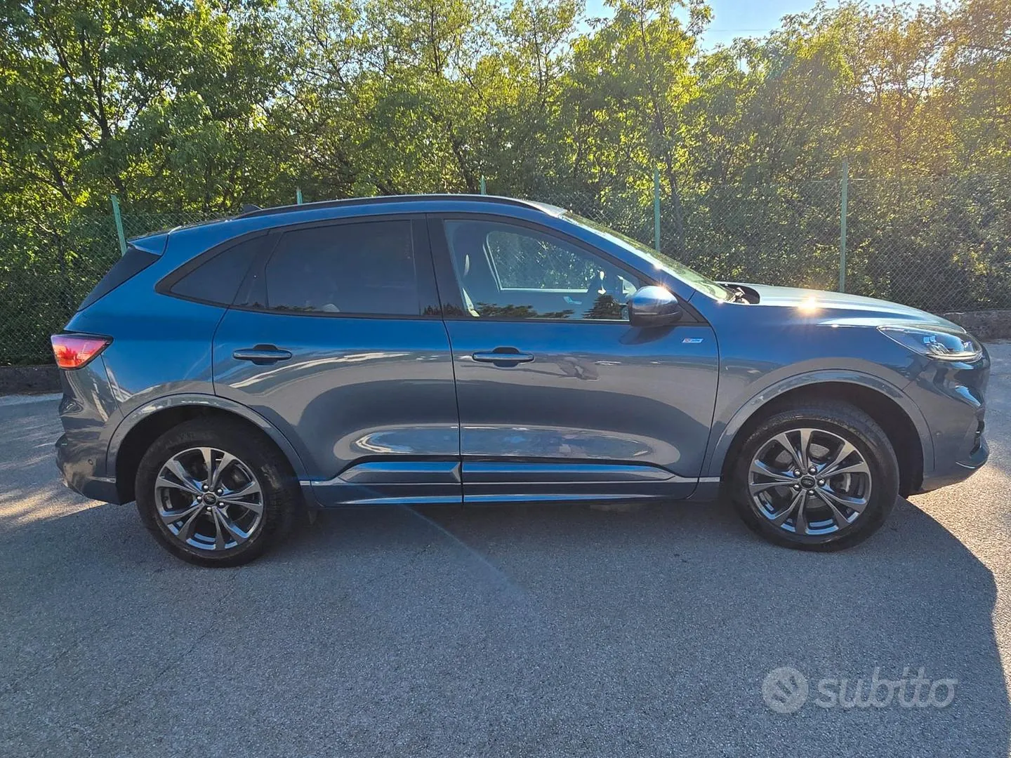 Ford Kuga 2023 photo 2