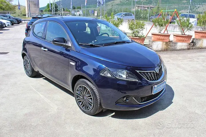 Lancia Ypsilon 2021 photo 2