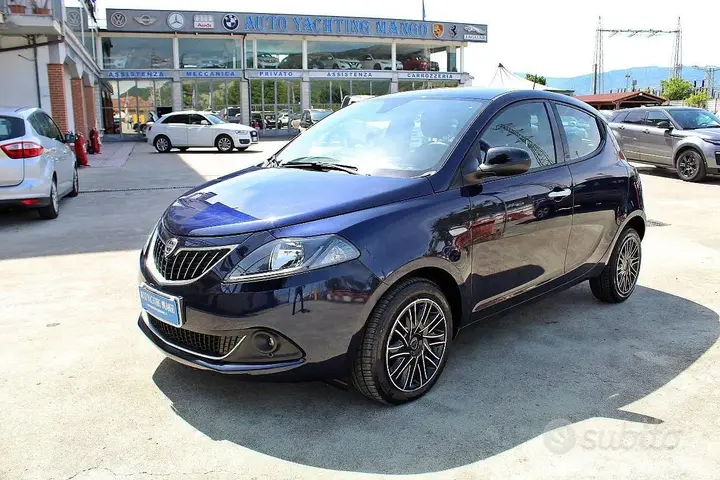 Lancia Ypsilon