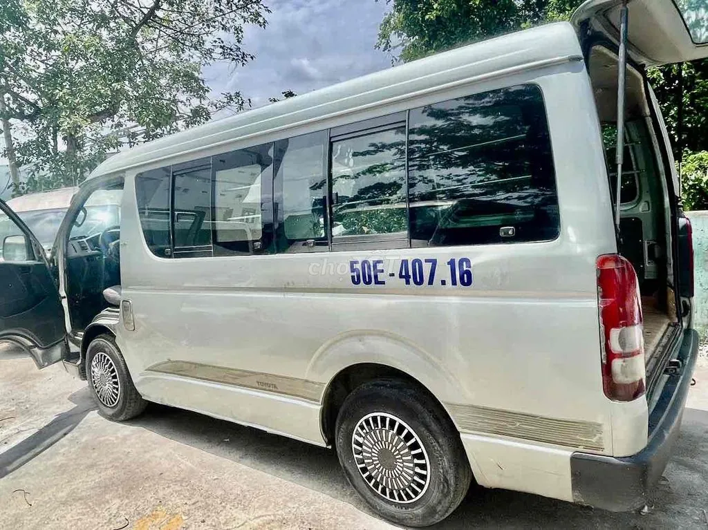 Toyota Hiace