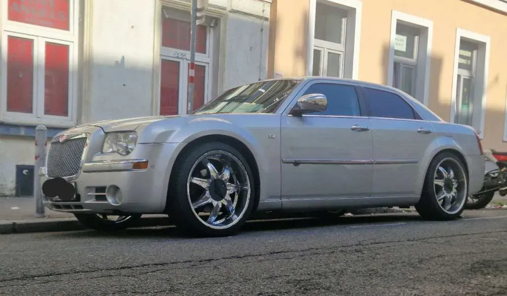 Chrysler 300 C 2009 photo 3
