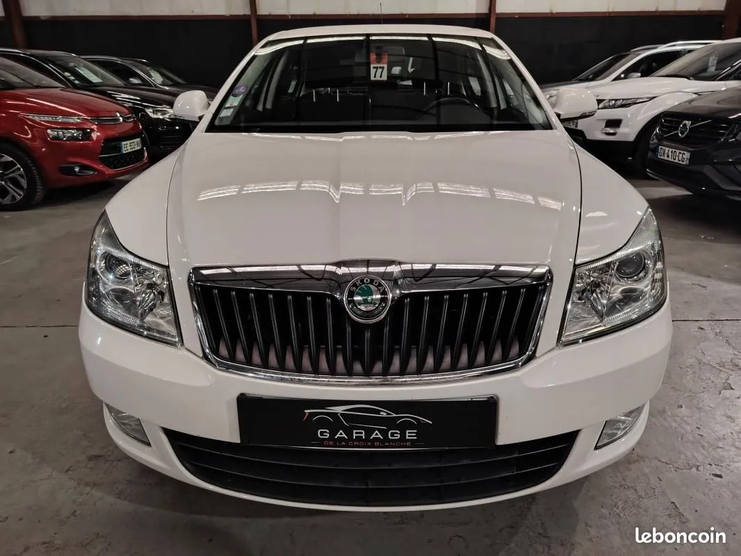 Skoda Octavia 2012 photo 2