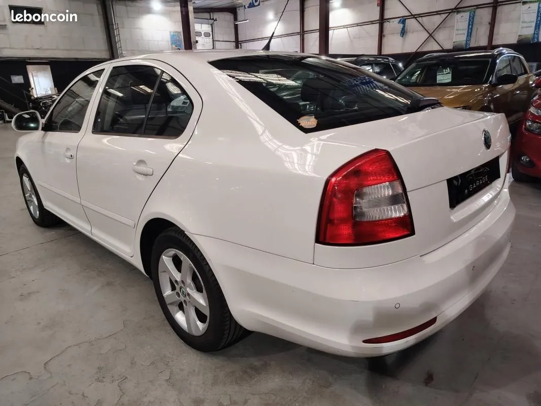 Skoda Octavia 2012 photo 4