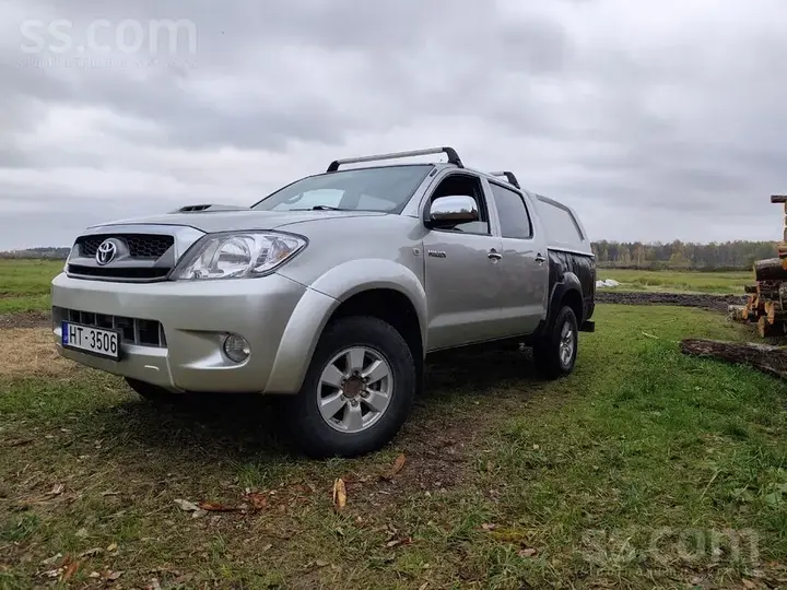 Toyota Hilux 2011 photo 3