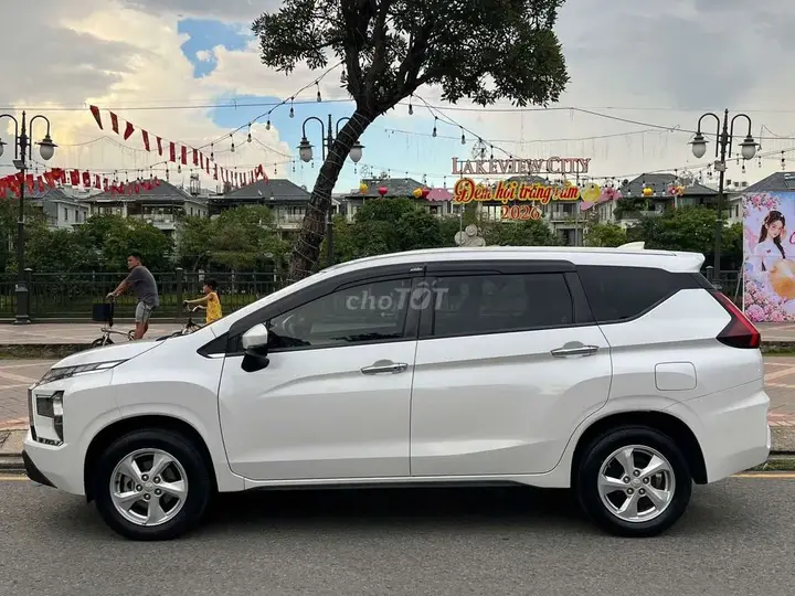 Mitsubishi Xpander photo 3