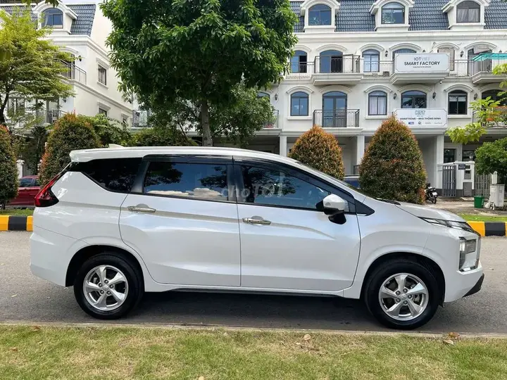 Mitsubishi Xpander photo 2